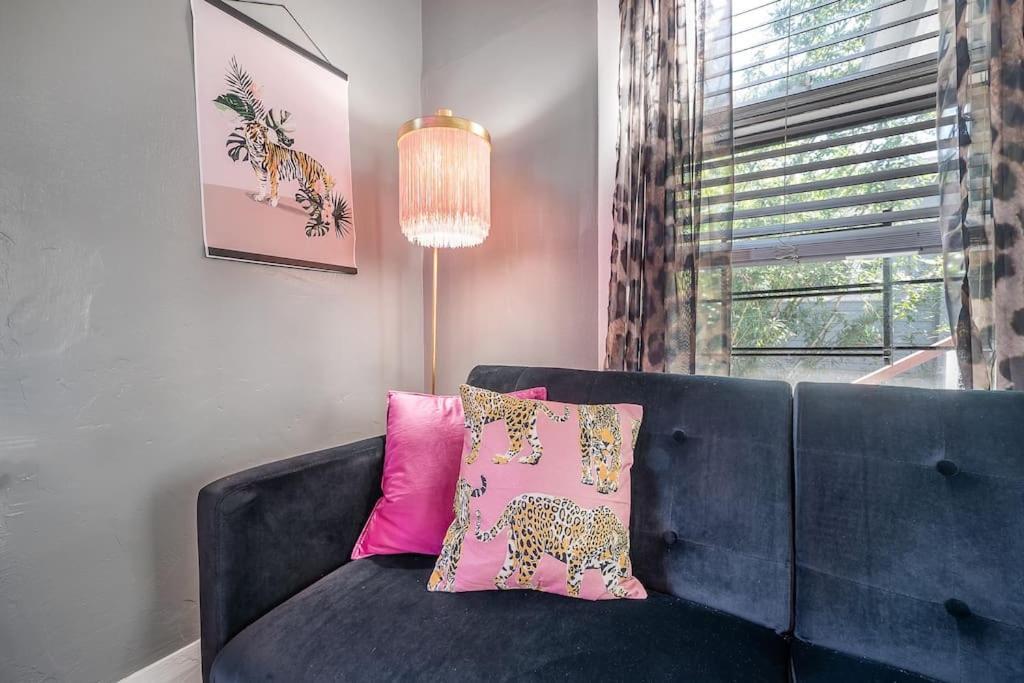 טאמפה Jungle Themed Apt. Close To Coffee, Food + Shops! מראה חיצוני תמונה
